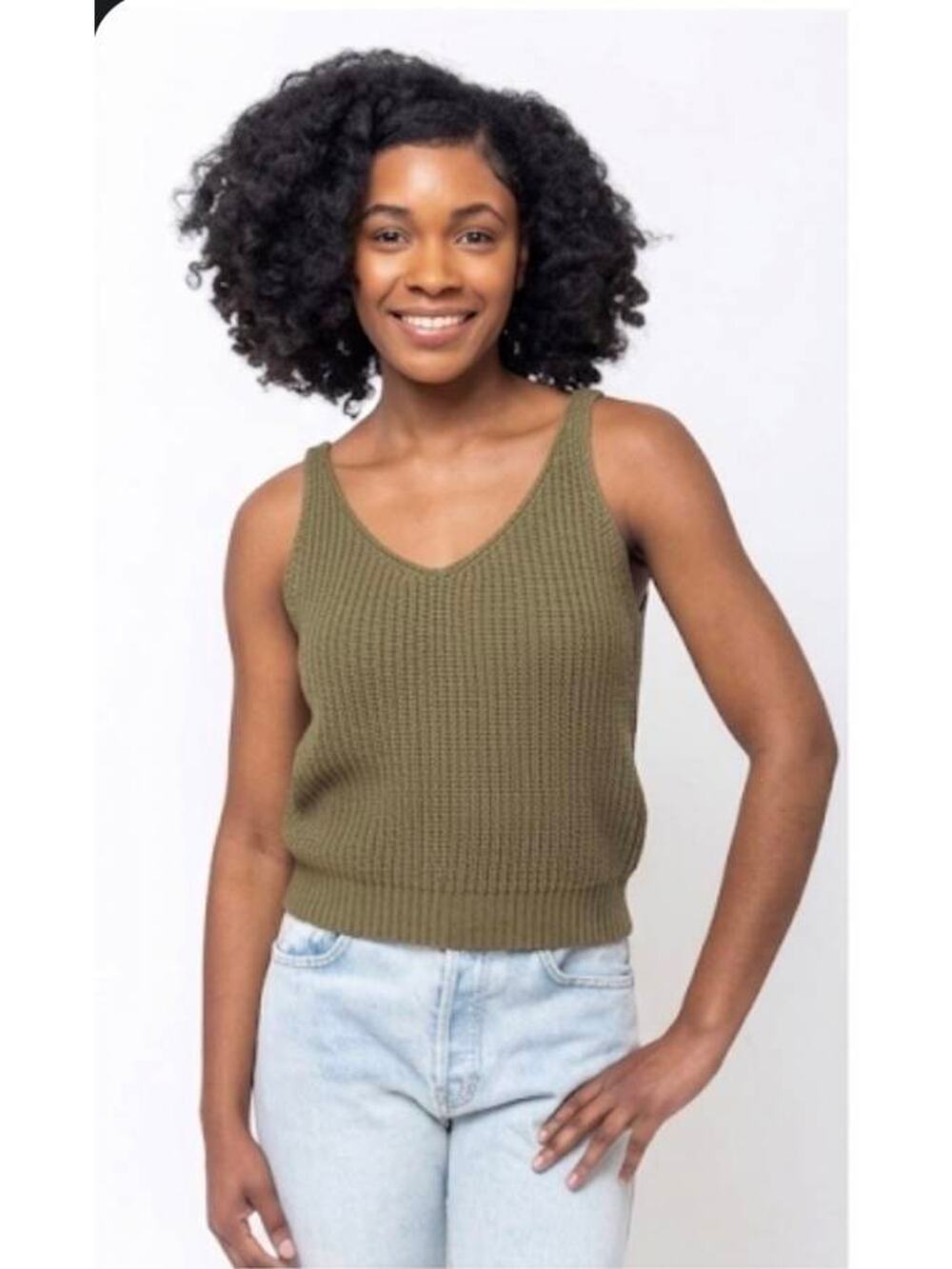 Allude Knit V Neck Tank Top in Olio Green S